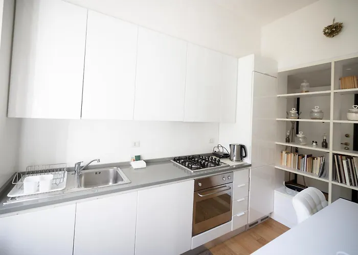 Two-room 450 Meters From Gelsomini M4 מילאנו