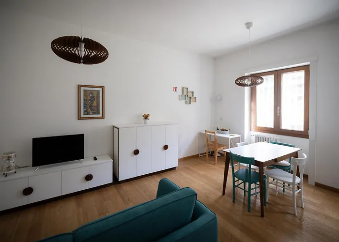 Two-room 450 Meters From Gelsomini M4 דירה
